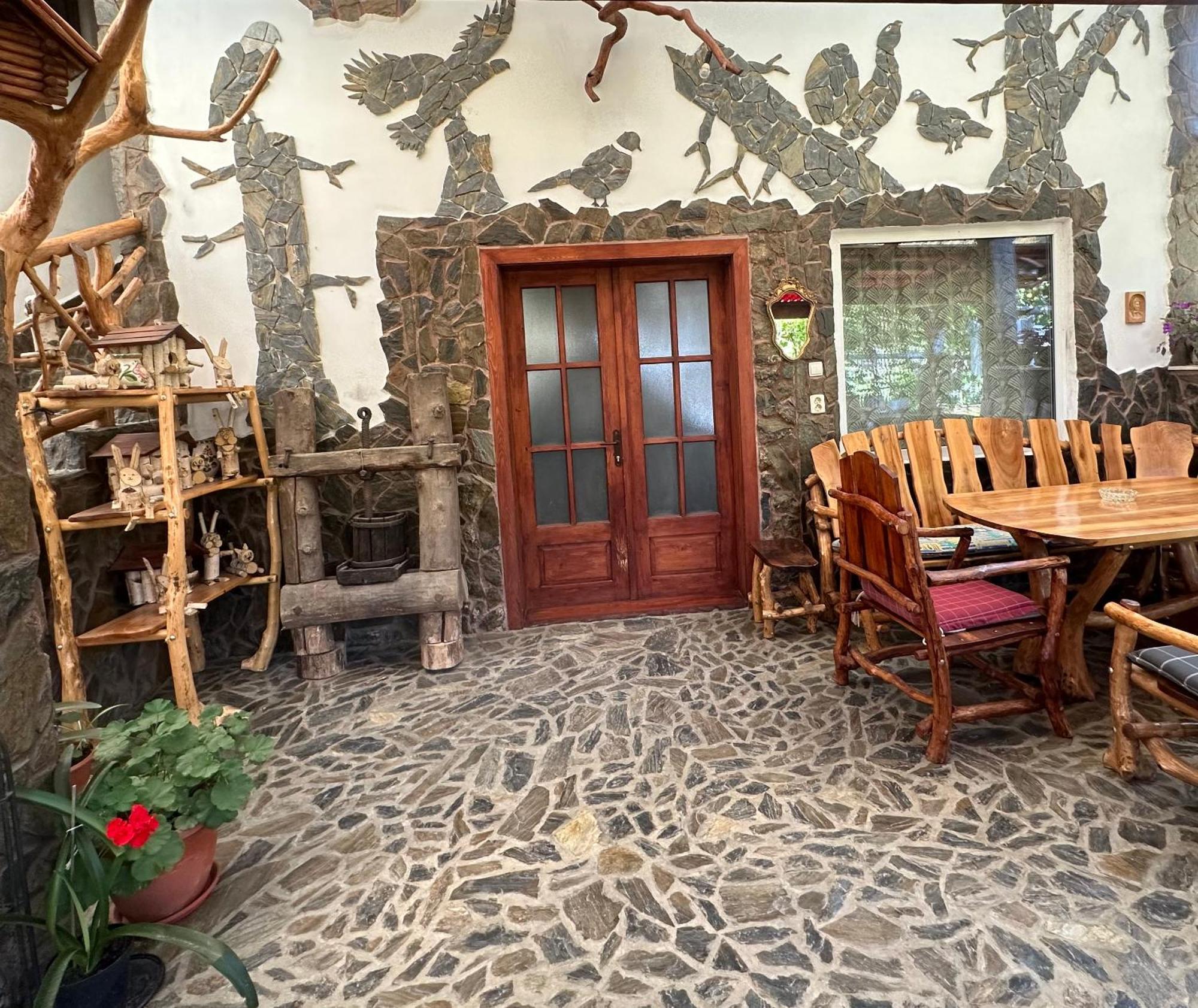 Hotel Casa Vlad Haţeg Exterior foto